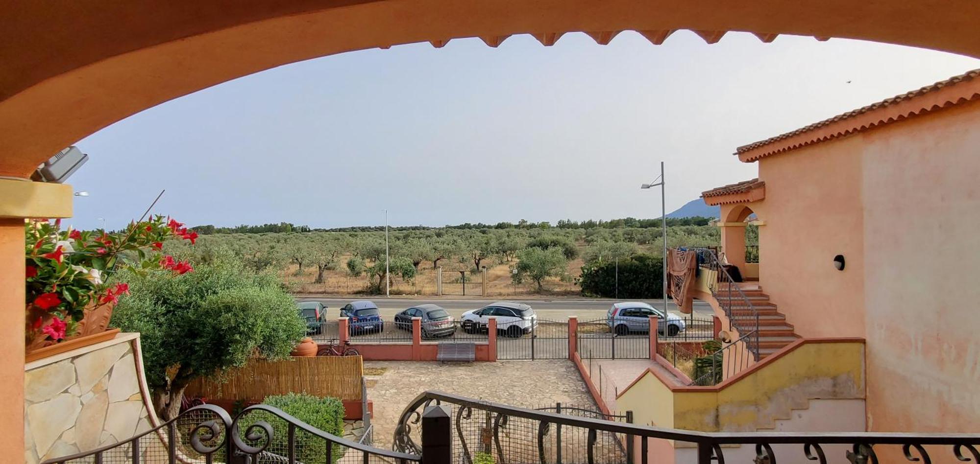 Appartamento A Pula Vicino Al Mare Екстериор снимка